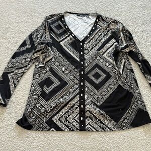 Black and White Geometric Women's Top